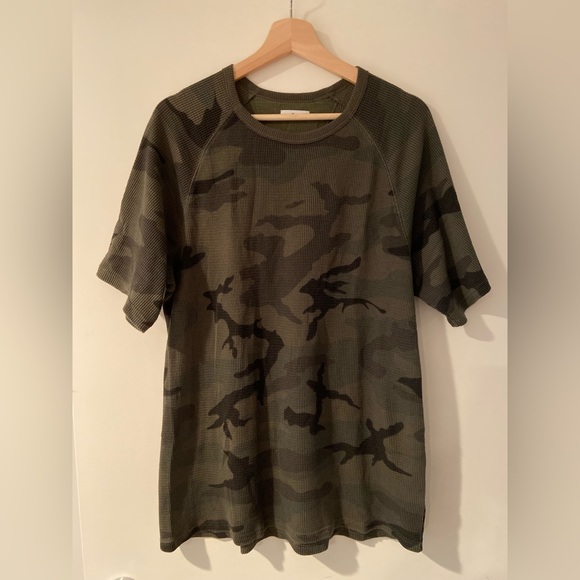 TNA Oversized Waffle T Shirt in Camo - Size 1 - Picture 1 of 6